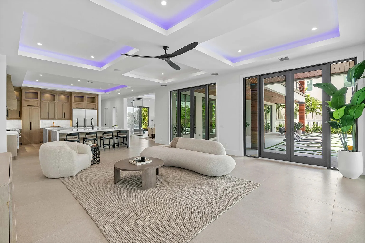 1172 S Harbor interior living area with ES Prestige sliding doors to pool deck