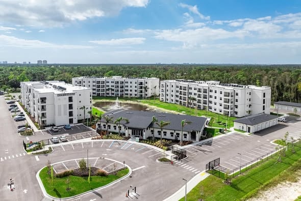 Estero Vista Fort Myers — aerial view of full apartment complex