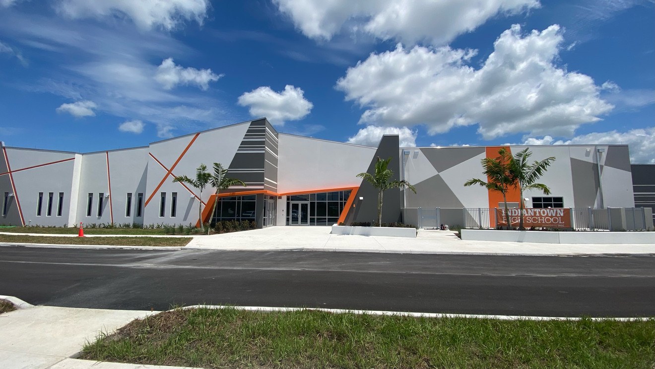 Side elevation and student entry