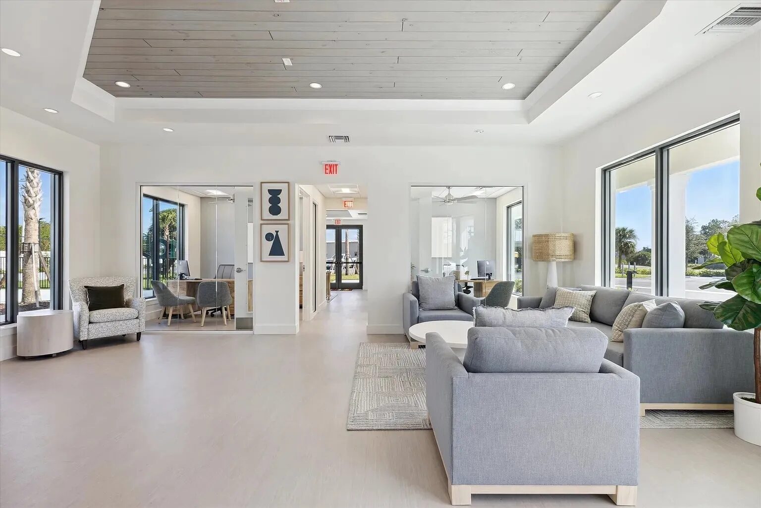 Savannas Ridge Clubhouse leasing offices — ESWindows commercial windows