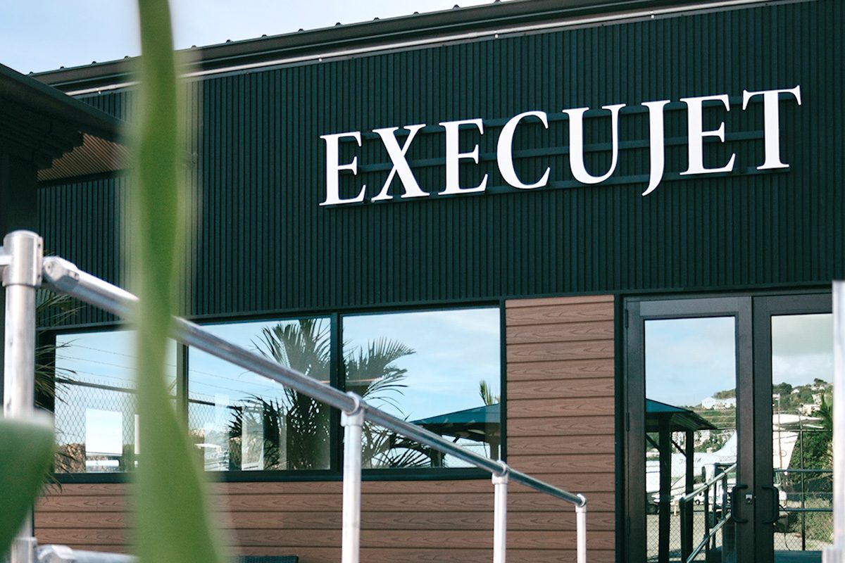 St. Thomas Execujet terminal exterior - storefront and entrance glass by American Commercial Glass
