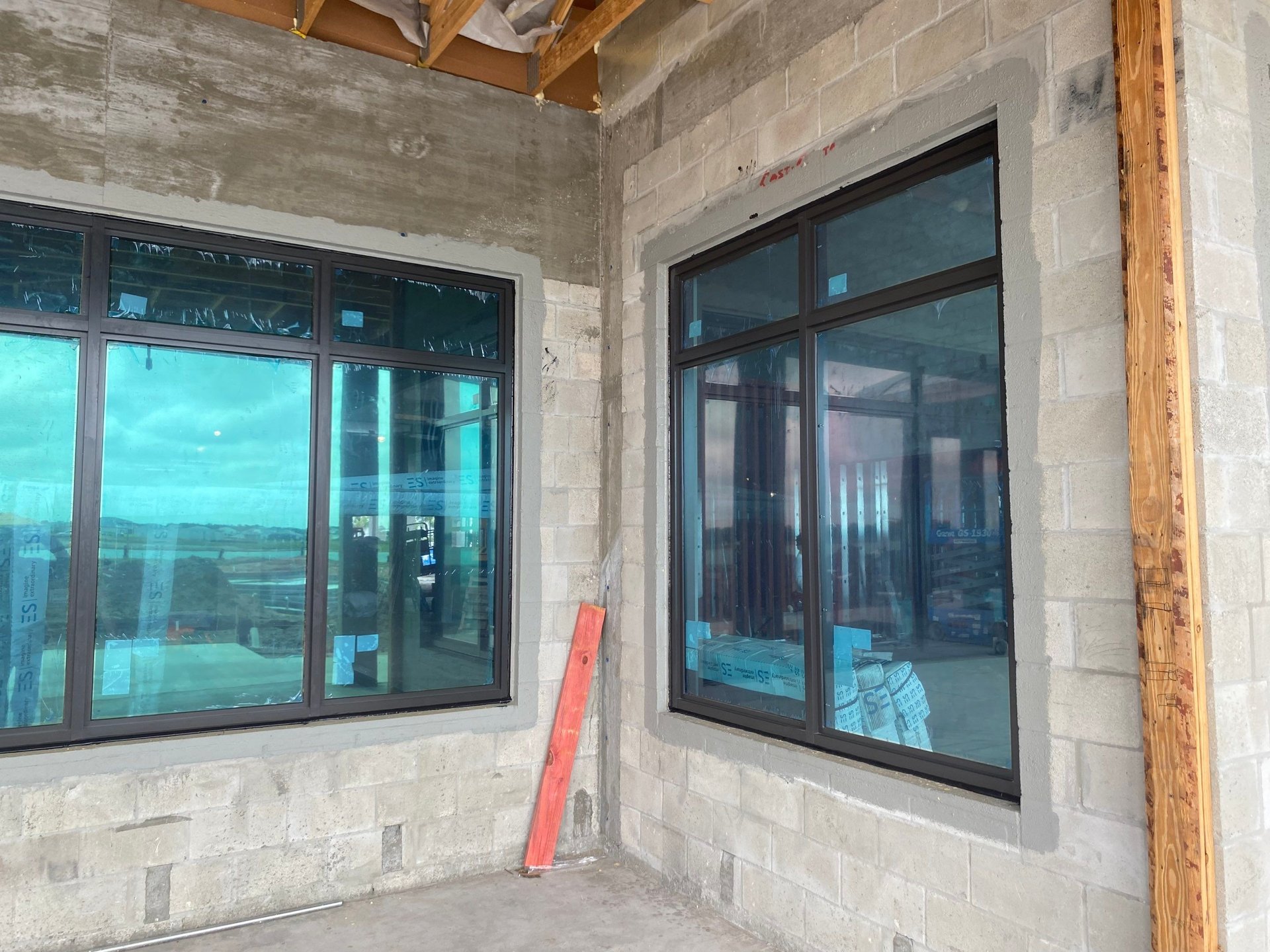 Wild Blue Clubhouse — interior ribbon window bay view