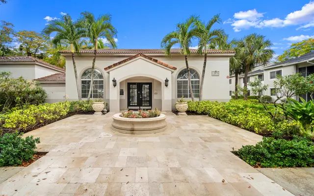 Woodsdale Oaks clubhouse entrance, Lauderdale Lakes - clubhouse glass by American Commercial Glass